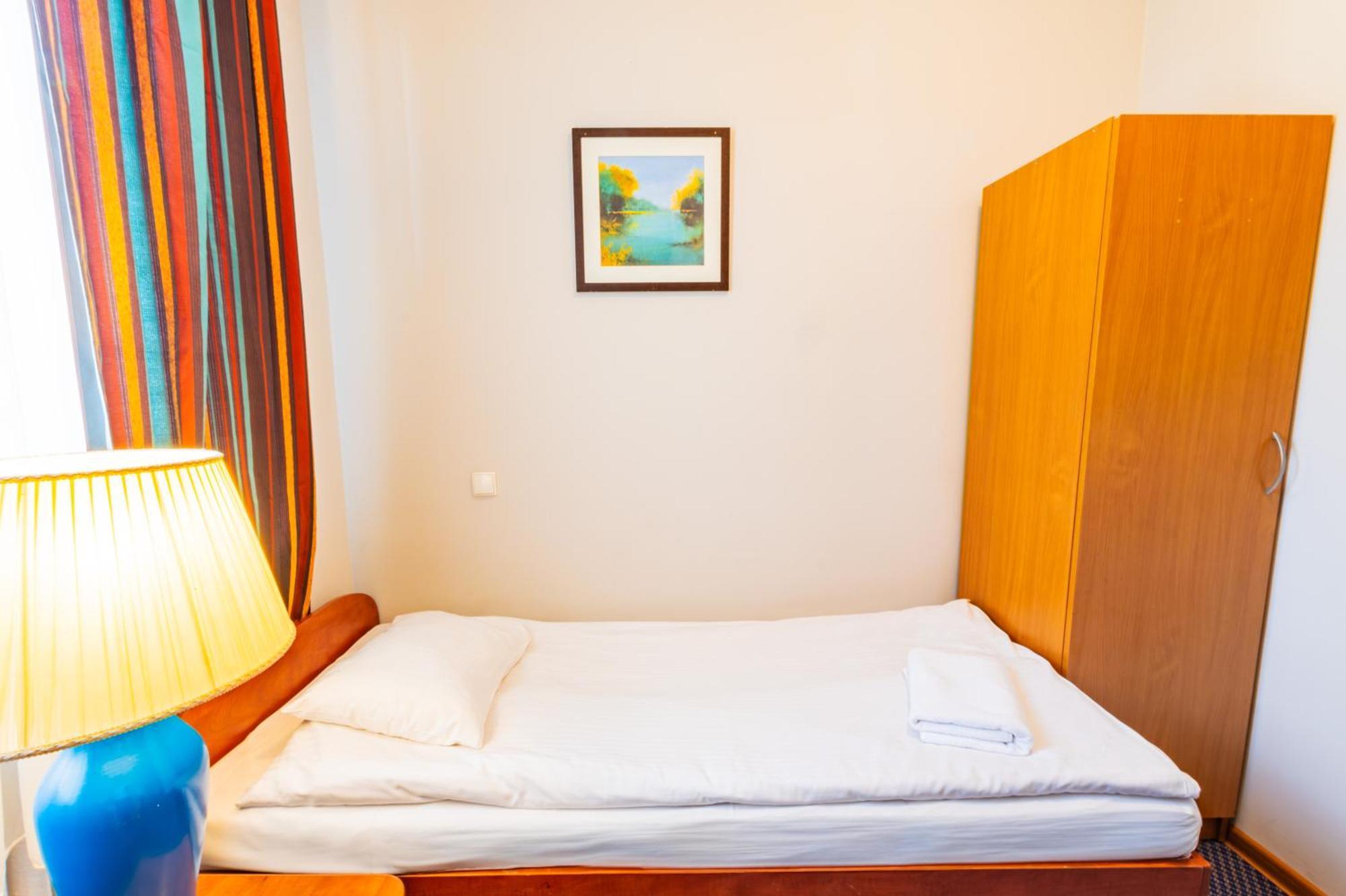 Noclegi Stadion Bed & Breakfast Varsovie Extérieur photo